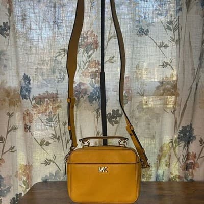 Michael Kors Mott Mini Crossbody Sunflower Yellow - Thumbnail 3