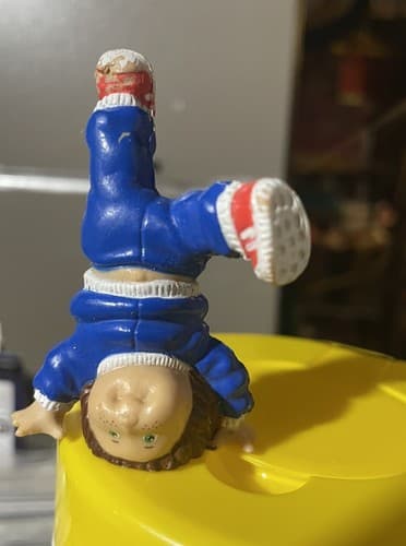 Cabbage Patch figurine PVC 1984 2.5" TUMBLER GYMNASTICS BLUE BOY Vintage - Image 1