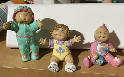 Cabbage Patch Kids Sitting Baby, Toddler, & Child 1980s PVC Collectible Figures - Thumbnail 3