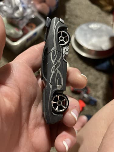 Marvel 2006 Spider-Man 3 Dark Grey Spider On Roof Venom Die-Cast Car 1:64 Toy - Thumbnail 4