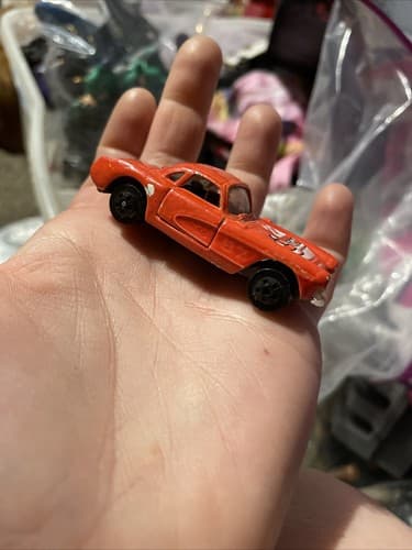 Road Champs '57 Chevrolet Corvette Red #22 Sting 1957 Chevy 'Vette 1/64 Bin U - Thumbnail 3