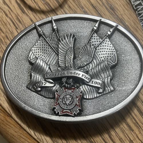 LIMITED RARE V.F.W. Foreign War "Courage Under Fire" 1996 Siskiyou Belt Buckle - Image 1