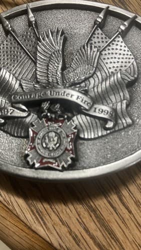 LIMITED RARE V.F.W. Foreign War "Courage Under Fire" 1996 Siskiyou Belt Buckle - Thumbnail 2