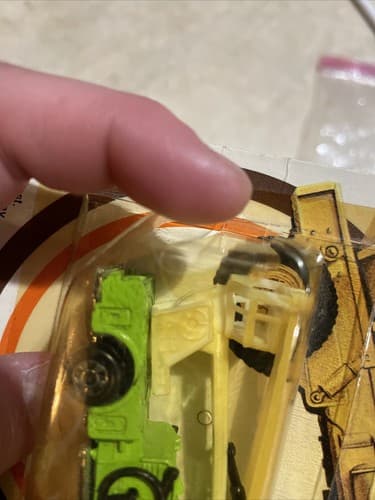 Cherry Picker Mini Mack’s Truck Moving Parts 1981 Vintage New Sealed - Thumbnail 5