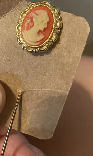 Vintage Gold Tone Pink / Peach Lady Victorian Cameo Style Stick Hat or Lapel Pin - Thumbnail 2