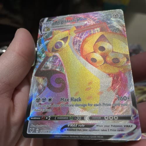 Pokemon Card Aegislash VMAX 127/185 Full Art Ultra Rare Vivid Voltage SWSH - Thumbnail 3