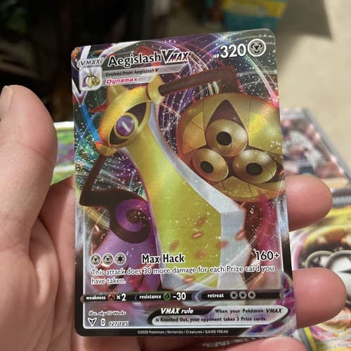 Pokemon Card Aegislash VMAX 127/185 Full Art Ultra Rare Vivid Voltage SWSH - Image 1