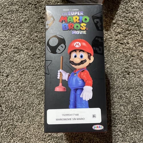 Super Mario Bros. Movie 5 inch “Mario” Figure & Plunger Accessory 2023 JAKKS - Thumbnail 3