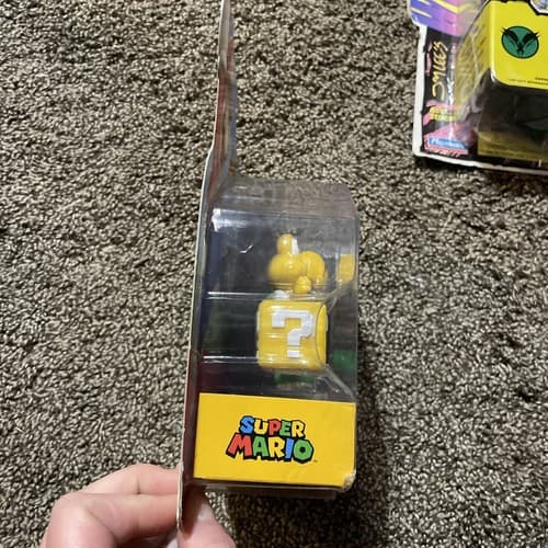 Super Mario Green Koopa Paratroopa w/ Question Mark Accessory Figure Toy 4" - Thumbnail 4