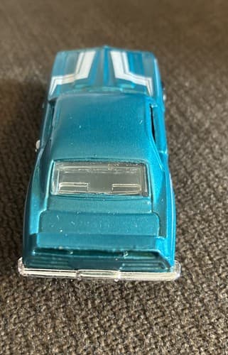Hot Wheels 2010 #88 Muscle Mania #10 '69 Pontiac Firebird T/A Teal/White Stripes - Thumbnail 4