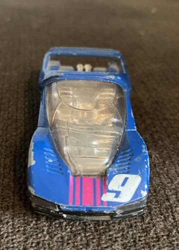 Vintage 1986 Matchbox INT'L Peugeot Quasar 1:57 Loose #9 Blue Pink Stripes - Thumbnail 3