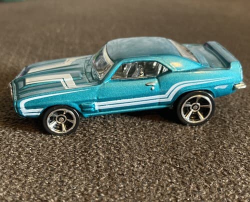 Hot Wheels 2010 #88 Muscle Mania #10 '69 Pontiac Firebird T/A Teal/White Stripes - Thumbnail 2