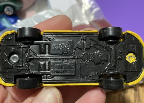 1993 -2002 CHEVY CHEVROLET CAMARO CONVERTIBLE RARE 1:64 SCALE DIECAST MODEL CAR - Thumbnail 5