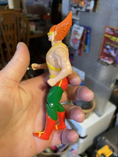 Kenner 1984 DC Super Powers Hawkman Figure Collectible - Thumbnail 3