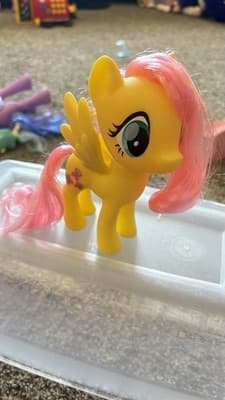 Hasbro My Little Pony Fluttershy Yellow Pink Butterfly Brushable G4 MLP 2016 6" - Thumbnail 3