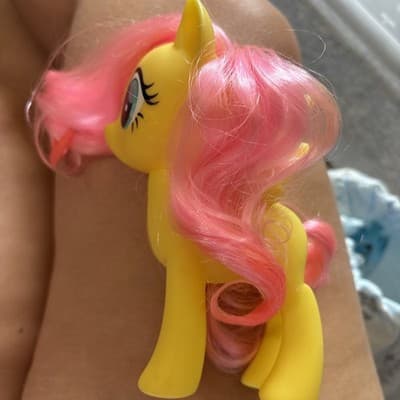 Hasbro My Little Pony Fluttershy Yellow Pink Butterfly Brushable G4 MLP 2016 6" - Thumbnail 4