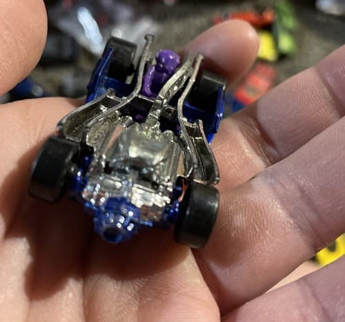 Hot Wheels Blue and Chrome MOTOBLADE Car 1/64 - Thumbnail 2