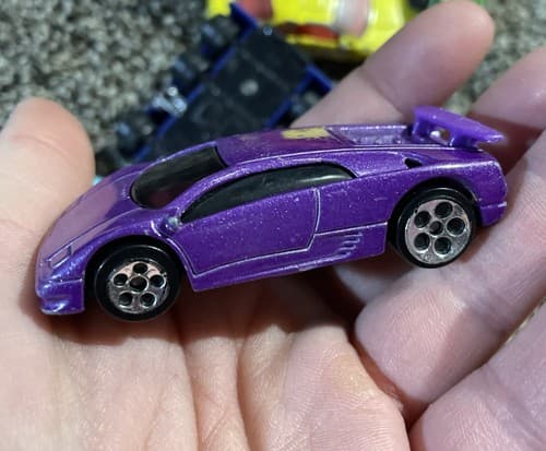 #1 Lamborghini Diablo Purple 2000 Hot Wheels McDonalds Happy Meal Toy - Thumbnail 3