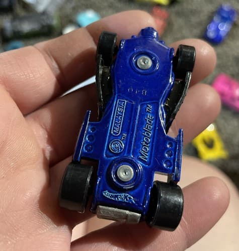 Hot Wheels Blue and Chrome MOTOBLADE Car 1/64 - Thumbnail 5