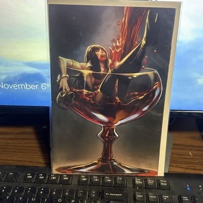 VAMPIRELLA STRIKES 5 VARIANT 1:30 VIRGIN STEPHEN SEGOVIA V 3 COMIC NM - Image 1