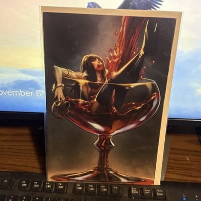 VAMPIRELLA STRIKES 5 VARIANT 1:30 VIRGIN STEPHEN SEGOVIA V 3 COMIC NM - Thumbnail 2