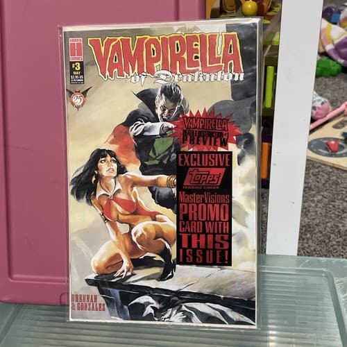 ❤️Vampirella of Drakulon #3 Harris 1996 w/ Topps Promo Card /Bagged Boarded❤️ - Image 1