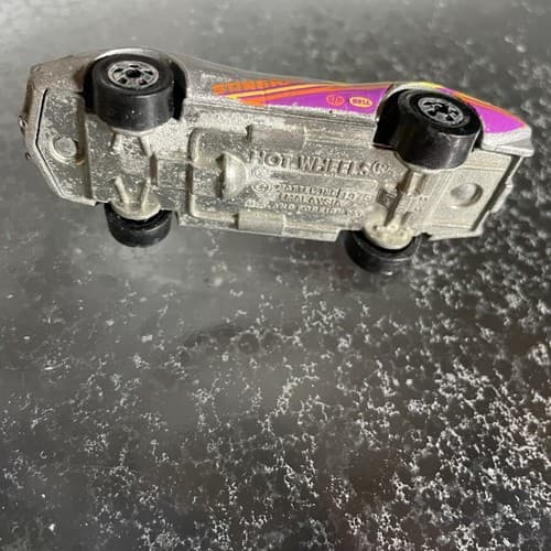 1975 Corvette Coupe Hong Kong Metallic Flake Silver Hot Wheels Diecast - Thumbnail 3