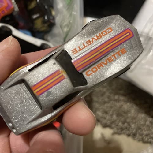 1975 Corvette Coupe Hong Kong Metallic Flake Silver Hot Wheels Diecast - Thumbnail 2