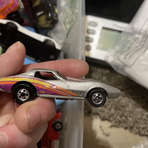 1975 Corvette Coupe Hong Kong Metallic Flake Silver Hot Wheels Diecast - Thumbnail 5