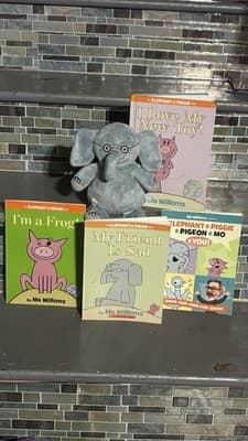 Yottoy Mo Willems Elephant Plush & Books Collection - Image 1