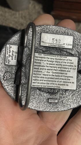 LTD. EDITION #593/5000 VET FOREIGN WAR HONORABLE BELT BUCKLE HEAVY 1993-1994 - Thumbnail 4