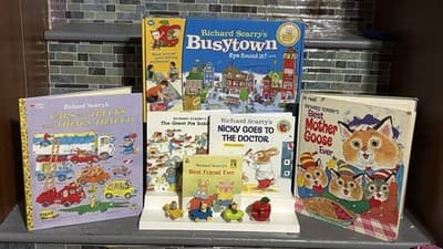 Richard Scarry’s Look & Find Busy Town Board Game, Books, & Figure Cars!! - Image 1