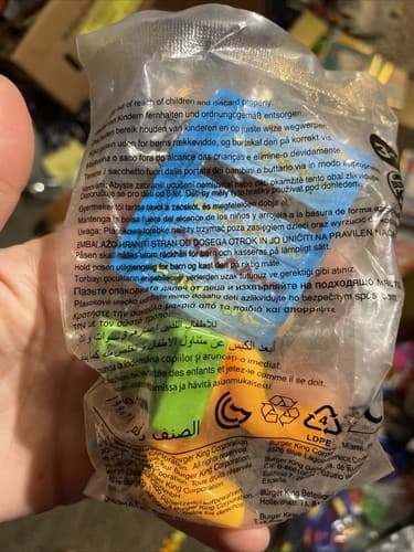 NEW 😻2016 Garfield😻Burger King “Food Flingin’ UNOPENED Advertising Toy - Thumbnail 3