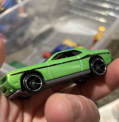 Hot Wheels 2008 Dodge Challenger SRT8 Chrysler Car Green Black Malaysia Made - Thumbnail 3