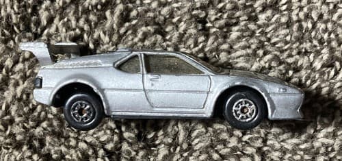 1978-1981 BMW M1 Collectible 1/64 Scale Diecast Diorama Model - Thumbnail 2