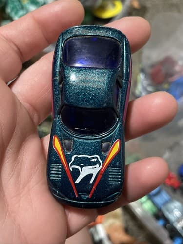 Maisto Dodge Viper, Viper Head on Hood, Teal Metallic, Loose; 1:64 Mint - Image 1