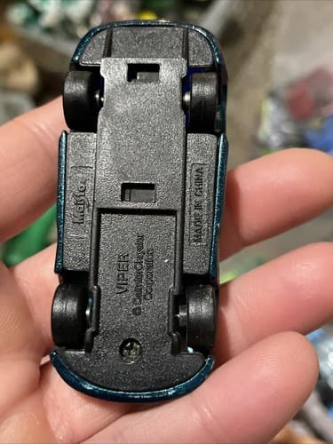 Maisto Dodge Viper, Viper Head on Hood, Teal Metallic, Loose; 1:64 Mint - Thumbnail 5