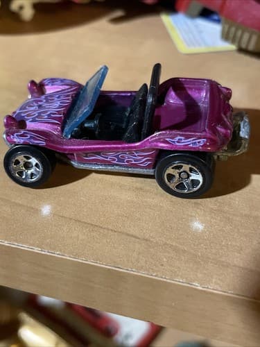 2002 Hot Wheels Diecast Meyers Manx Purple Pink w/ Black interior 1:64 Near Mint - Thumbnail 4