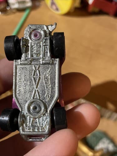 2002 Hot Wheels Diecast Meyers Manx Purple Pink w/ Black interior 1:64 Near Mint - Thumbnail 6