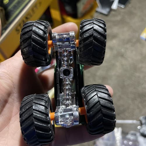 Monster Jam Dragon Diecast 1:64 Collector TRUCK 2015 Hot-Wheels Mattel - Thumbnail 4