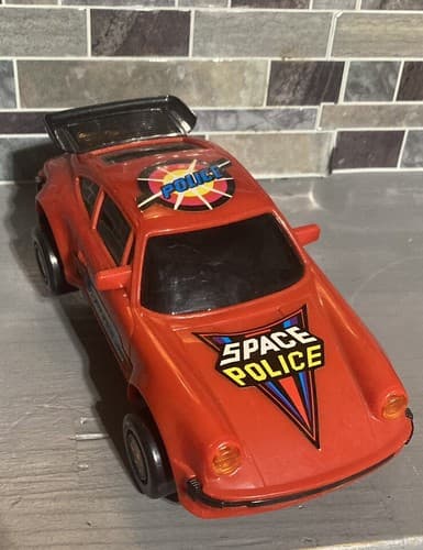 VTG Cosmo Car 7 Porsche 911 Red Space Police FLOATING Vehicle With Noise - Thumbnail 3