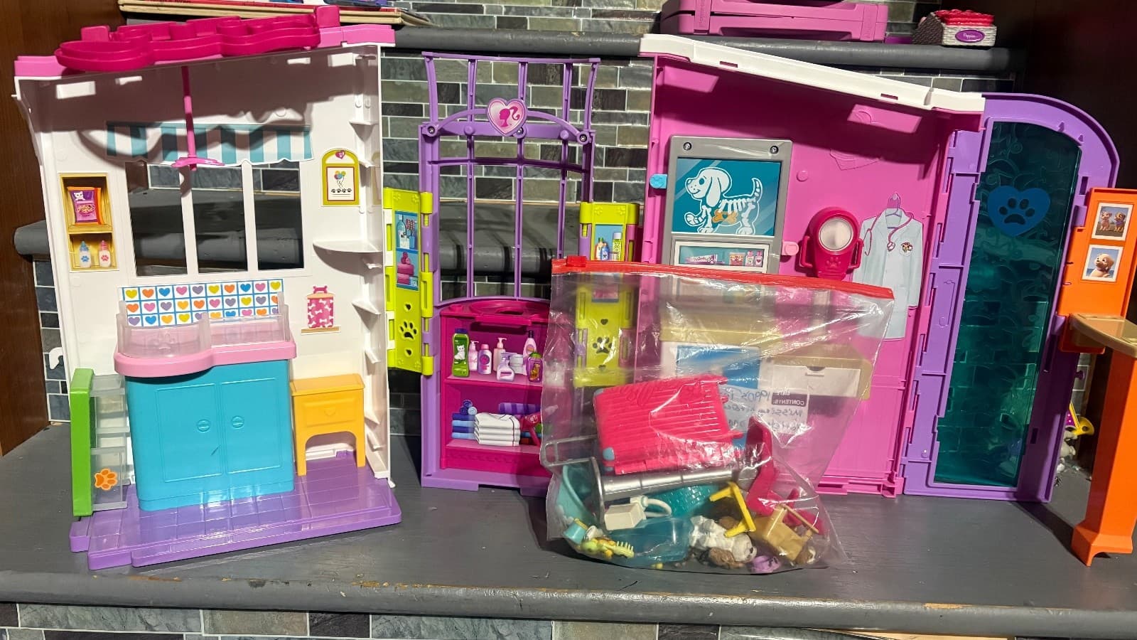 Barbie Folding Pet Care Center Animal Vet Clinic Animals Play Set Vet Barbie - Thumbnail 4