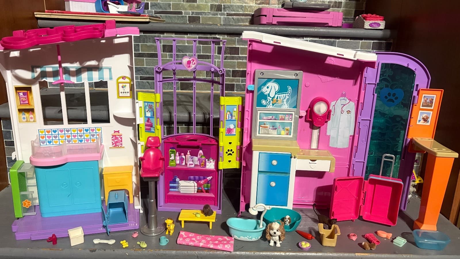 Barbie Folding Pet Care Center Animal Vet Clinic Animals Play Set Vet Barbie - Thumbnail 5