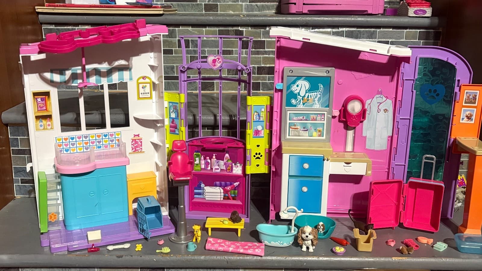 Barbie Folding Pet Care Center Animal Vet Clinic Animals Play Set Vet Barbie - Thumbnail 6