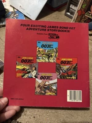 James Bond 007 Adventure Blackclaw's Doomsday Plot - A PlayValue Book 1961 - Thumbnail 2