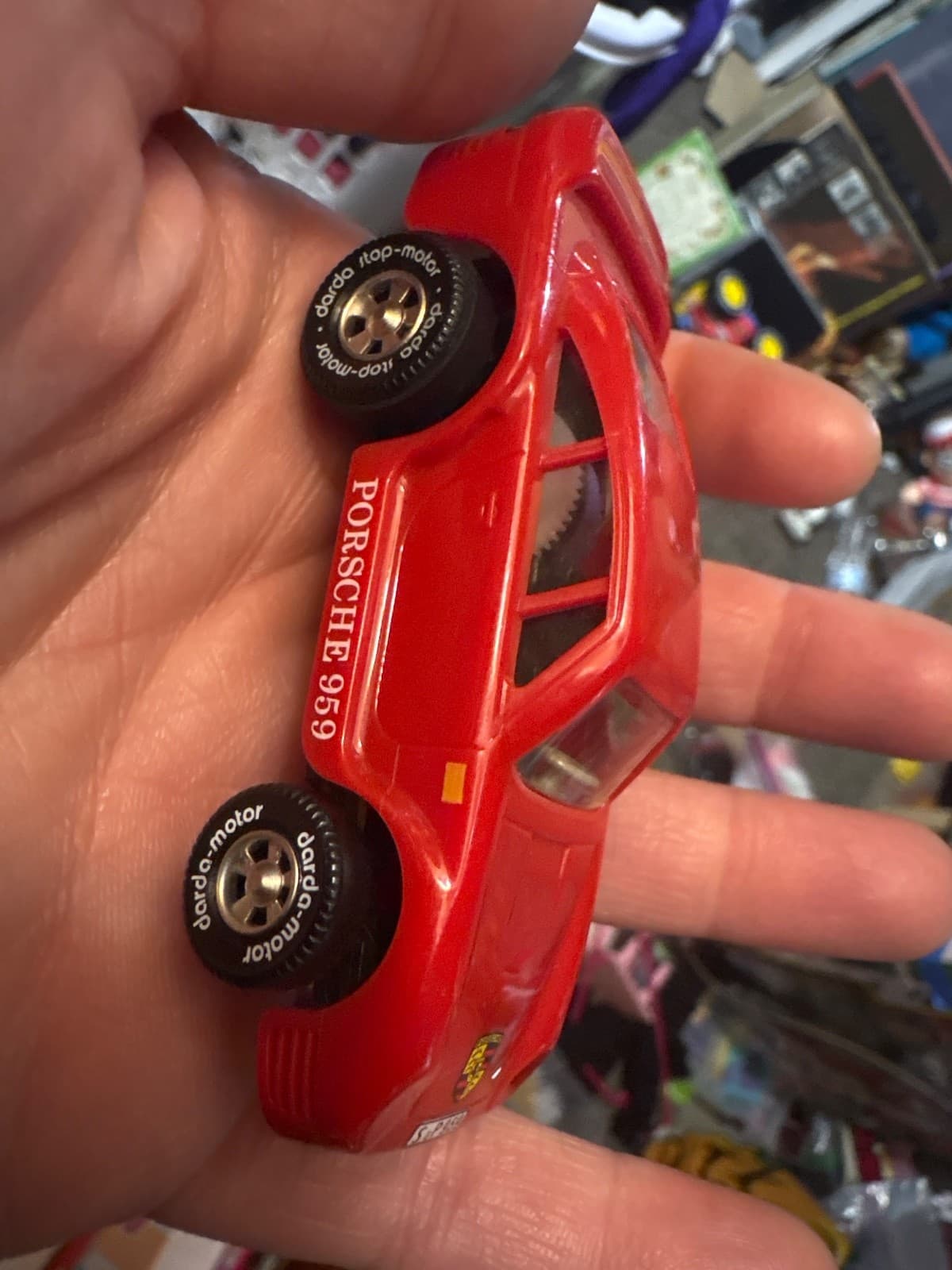 Darda Porsche 959 Working Pullback Motor Bright Red 3” Toy - Image 1