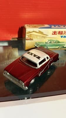 TIN FRICTION MF-713 FORD FAIRLANE TAXI CAB CAR RED CHINA - Thumbnail 3