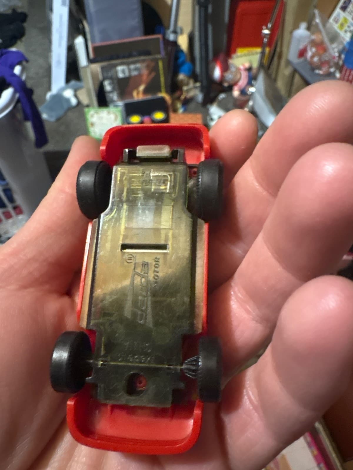 Darda Porsche 959 Working Pullback Motor Bright Red 3” Toy - Thumbnail 4