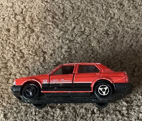 Vintage Majorette 1990 ALFA ROMEO Giulietta No.271 Red 1:55 FRANCE Rare - Thumbnail 3