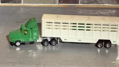 KENWORTH T 600A LIVESTOCK DIECAST TRUCK & TRAILER (DOORS OPEN) - Thumbnail 3